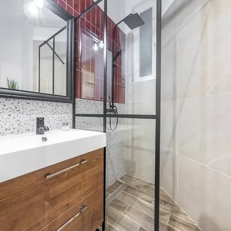Ruby 3-bedroom Location * Budapest