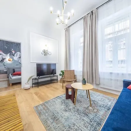 Ruby 3-bedroom Location * Budapest