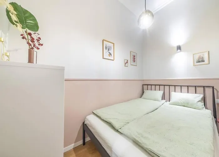 Ruby 3-bedroom Location شقة *